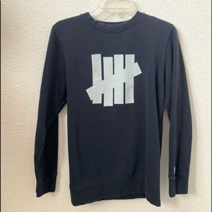 Undefeated five strike crew neck